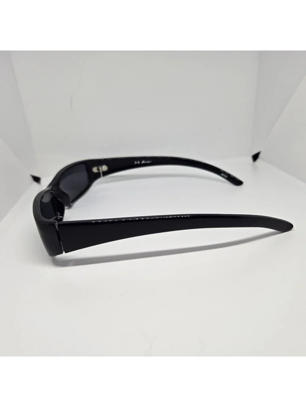 A. J. Morgan CAVA 60101 Black Sunglasses UV400 Lens AJ MORGAN